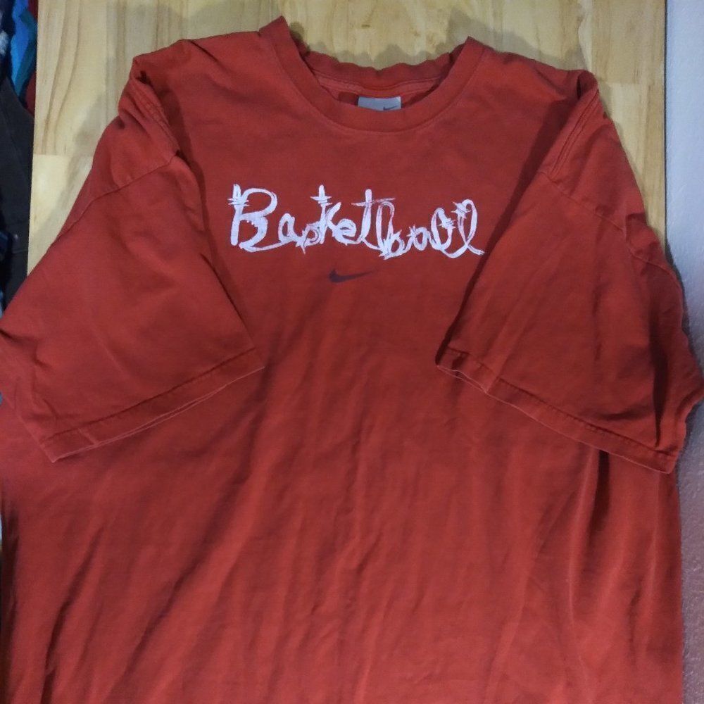 Vintage Nike Basketball Barbed Wire Spell Out Logo T-Shirt - Picture 3 of 9